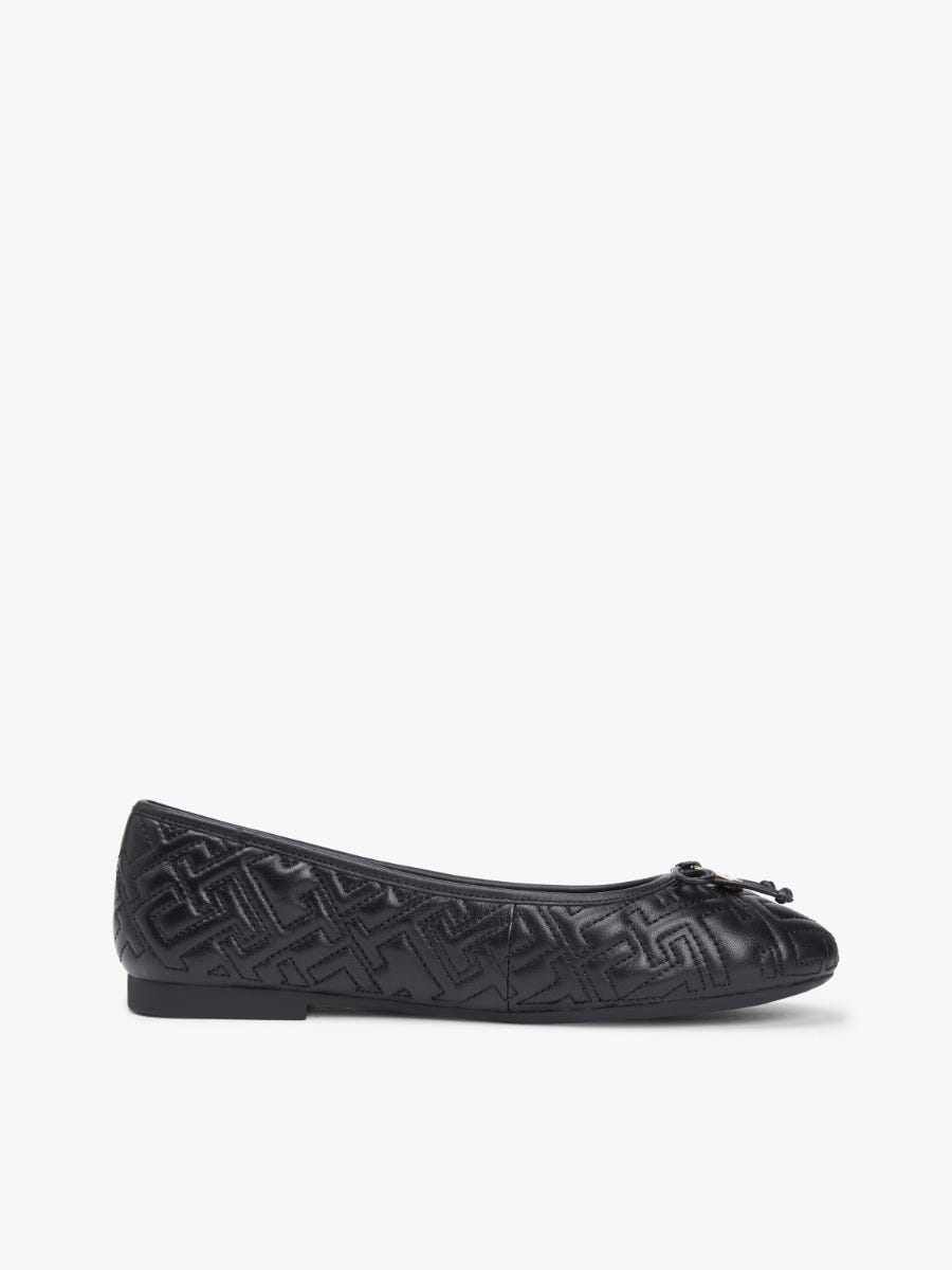 <p style="text-align: left;"><span style="font-family: 'Futura LT W01 Book'; letter-spacing: 0px; color: #000;">Quilted Ballerina Flats</span>